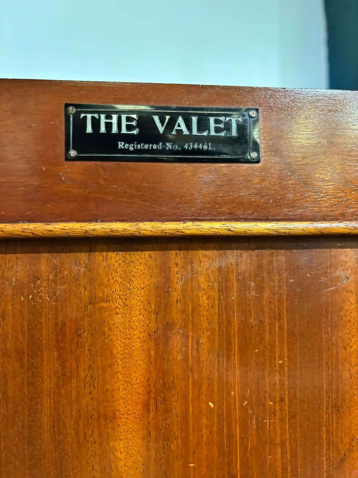 Vintage Mahogany Gents Robebb