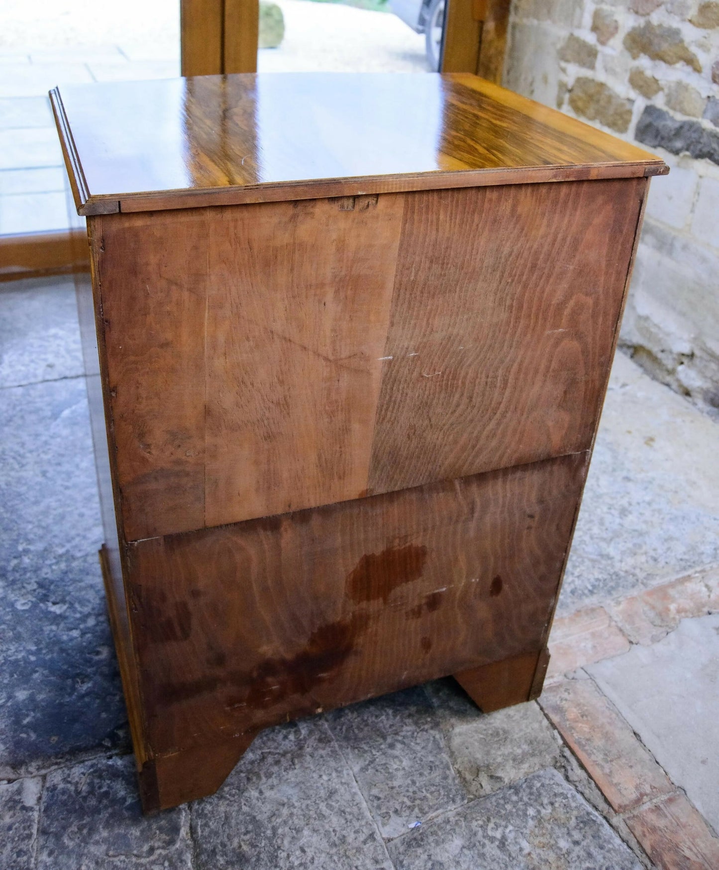 Regency Style Walnut Chest of Drawers - Serpentine Front