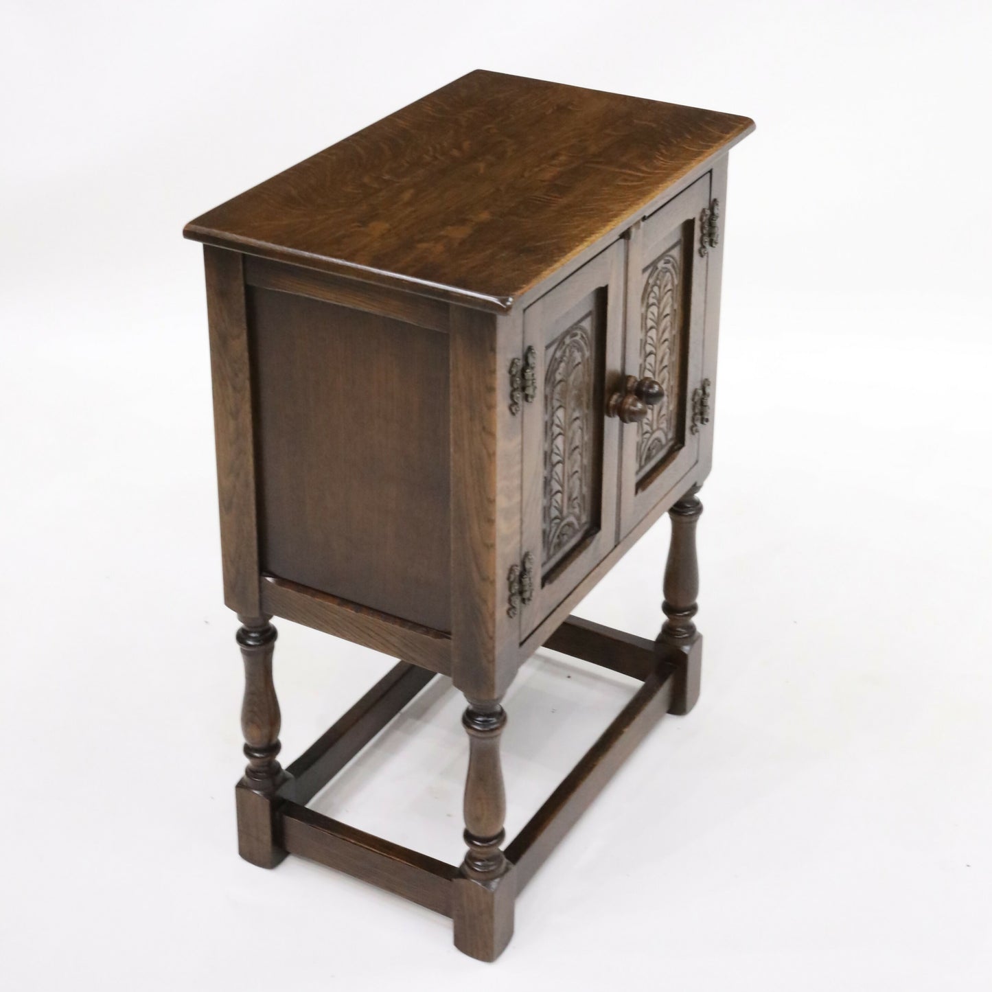 Old Charm Style Oak Pedestal Cupboard Bedside Cabinet Carved Doors FREE DELIVERY. SBR9516/0209D