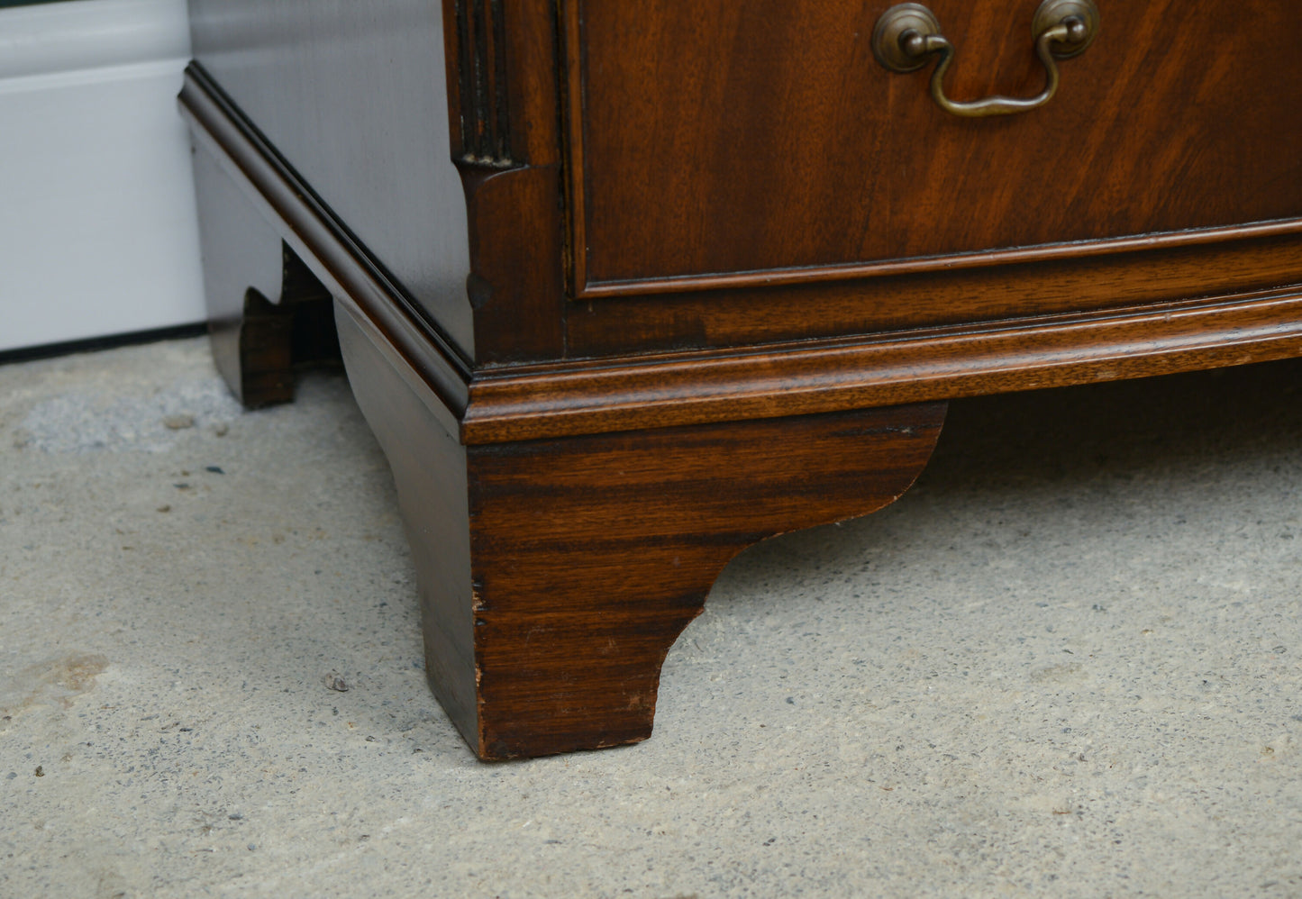 Regency Style Mahogany Chest of Drawers - Bow Fronted