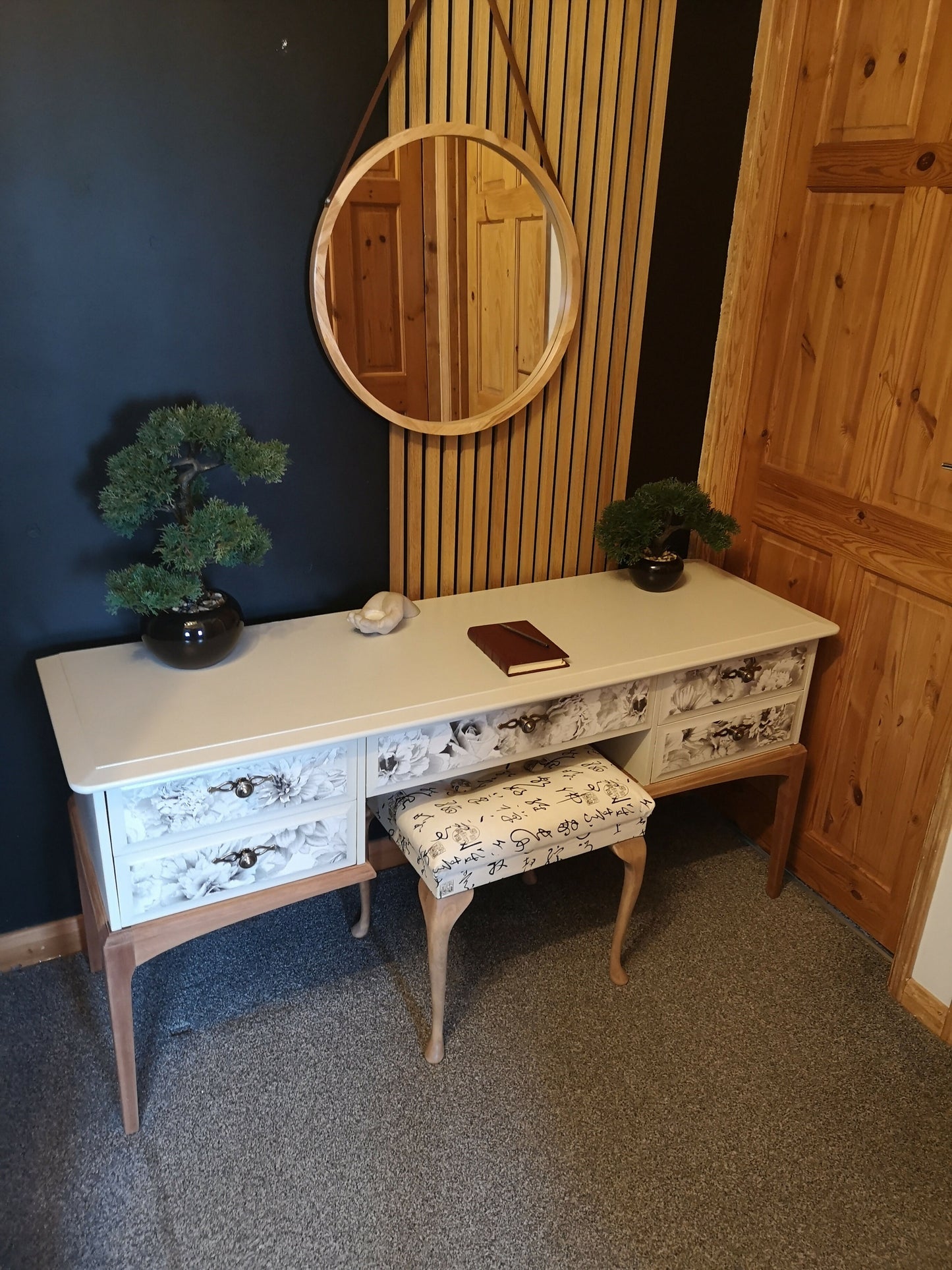 Stream Minstrel 5 drawer dressing table with stool