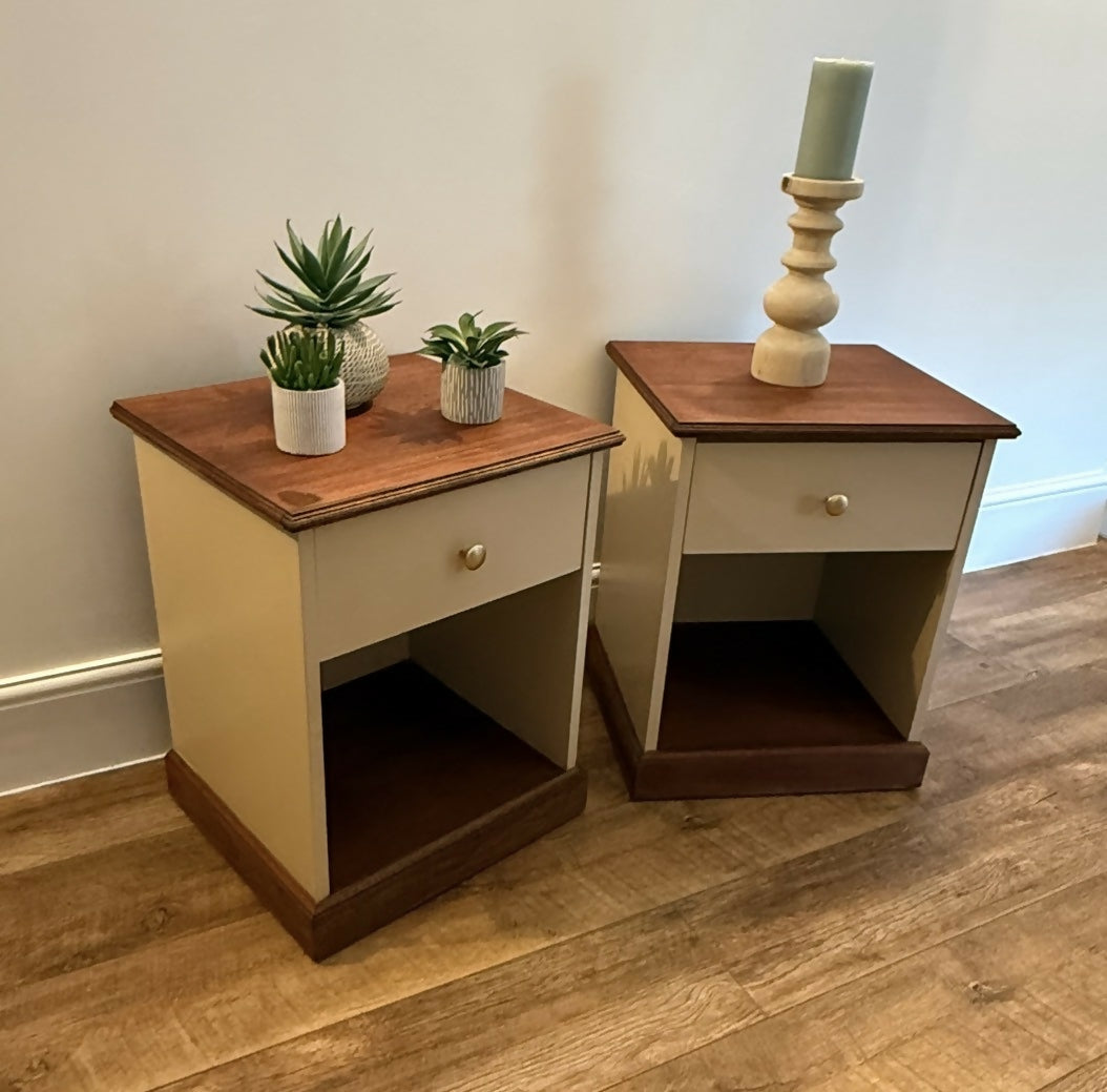 A pair of bedside tables by Englender