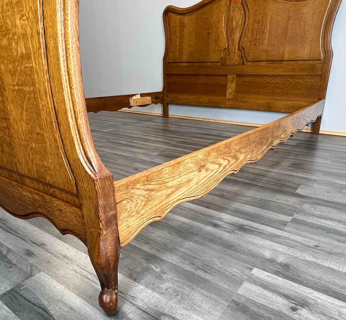 Bed Vintage French Louis XVI Oak Double Bed Frame Carved Headboard LOT 3699