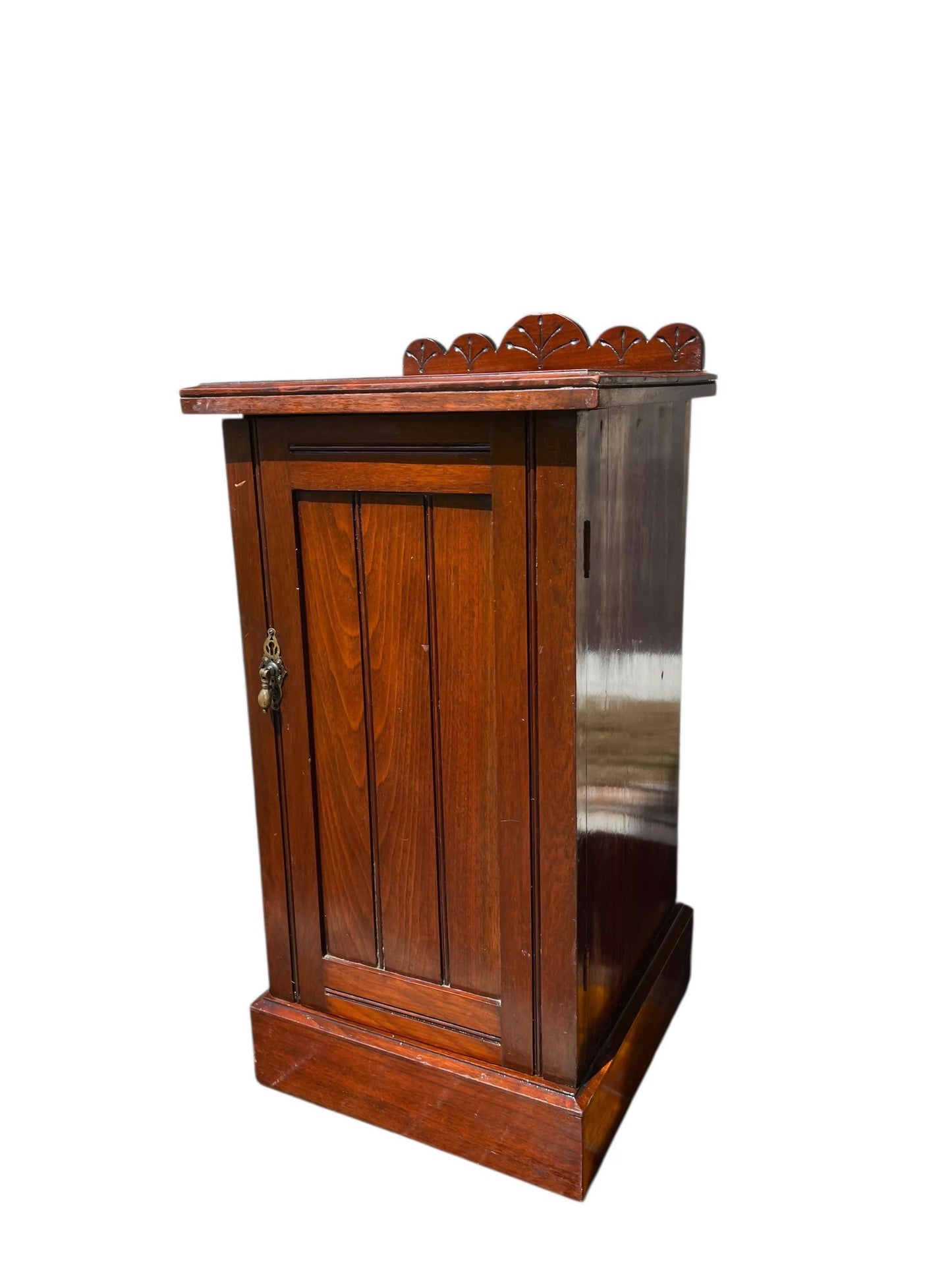 Antique Mahogany Edwardian bedside cupboard