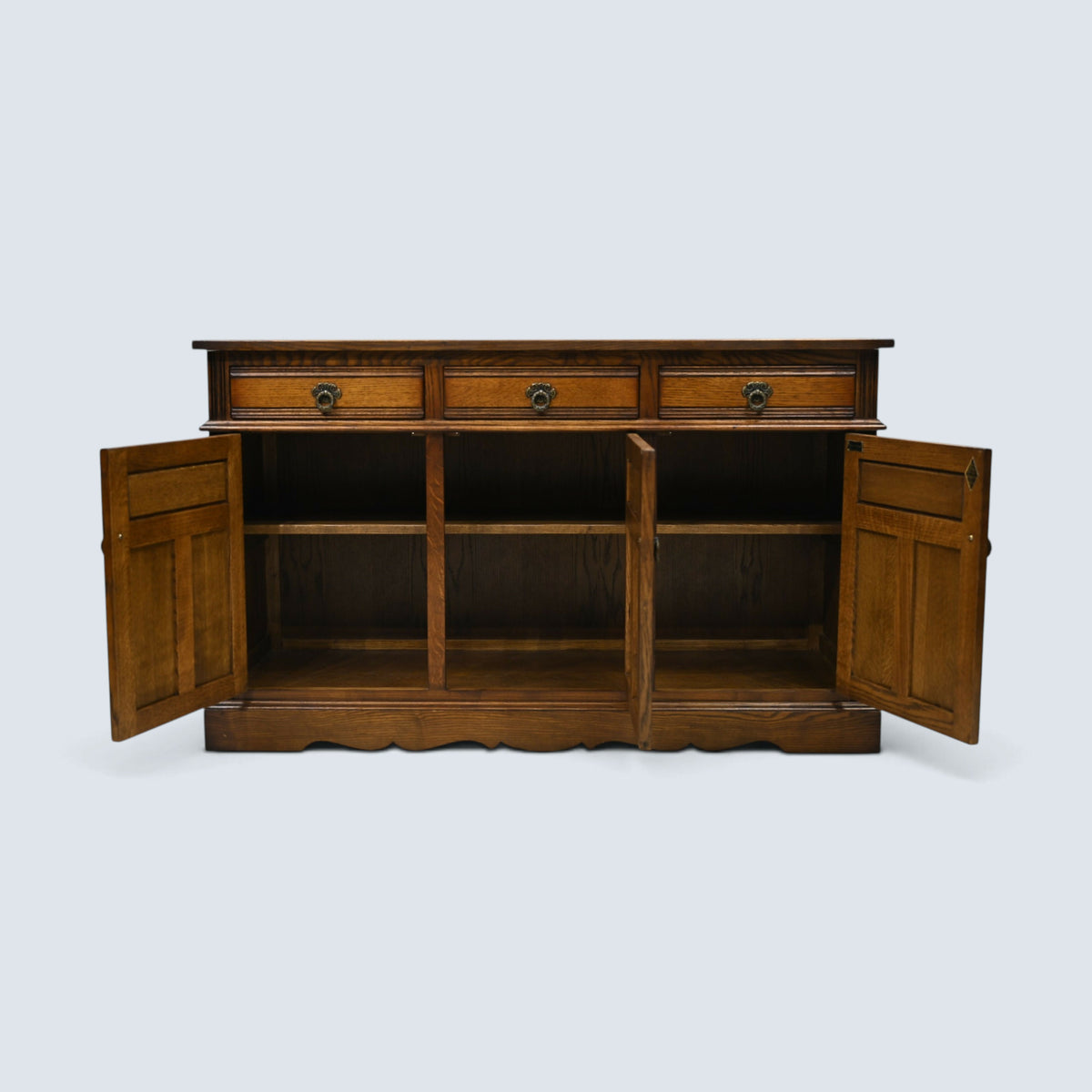 Old Charm Lancaster Sideboard Light Oak Finish Model 2145 FREE UK Delivery*