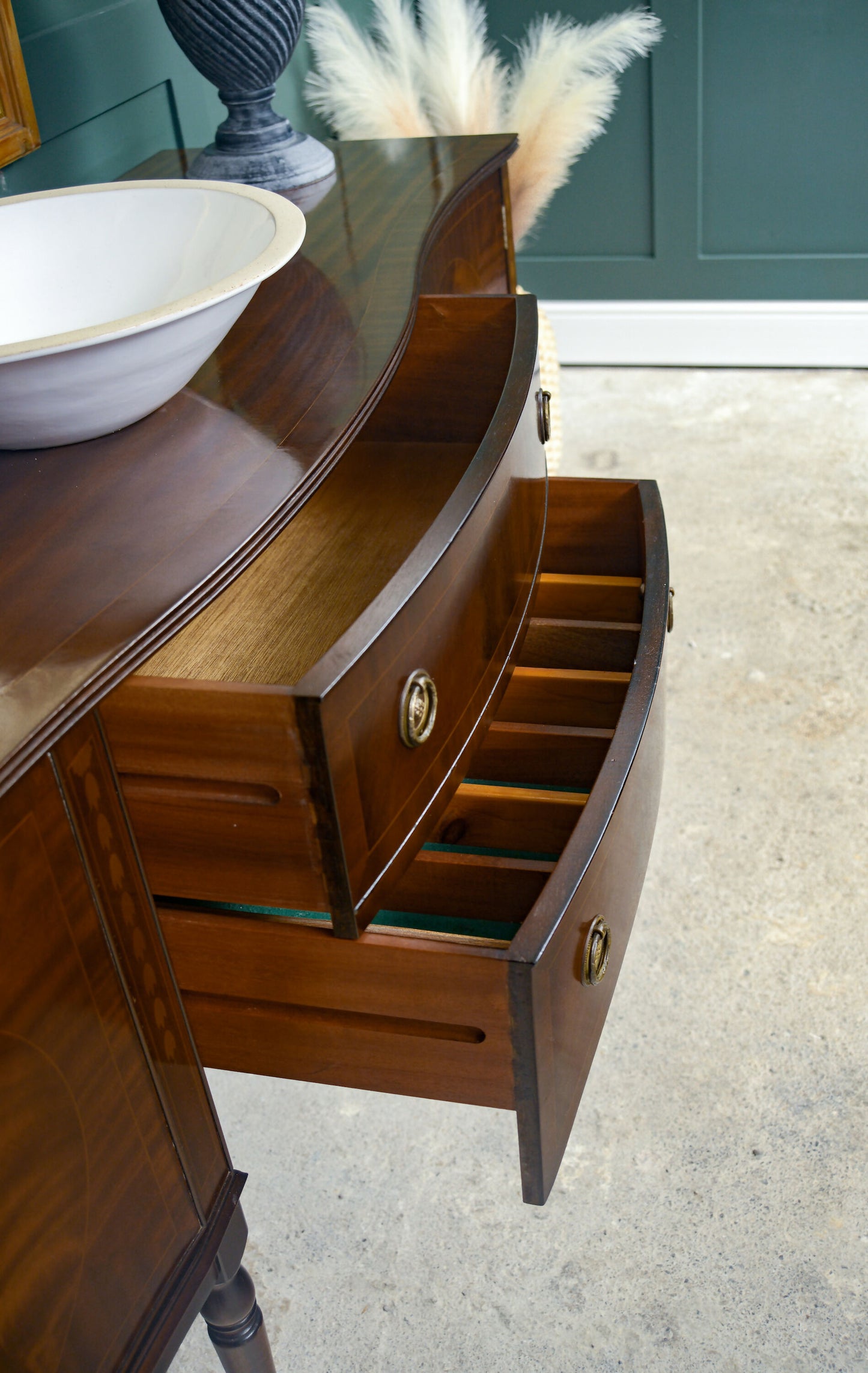 Regency Style Mahogany Sideboard with Drawers - Serpentine