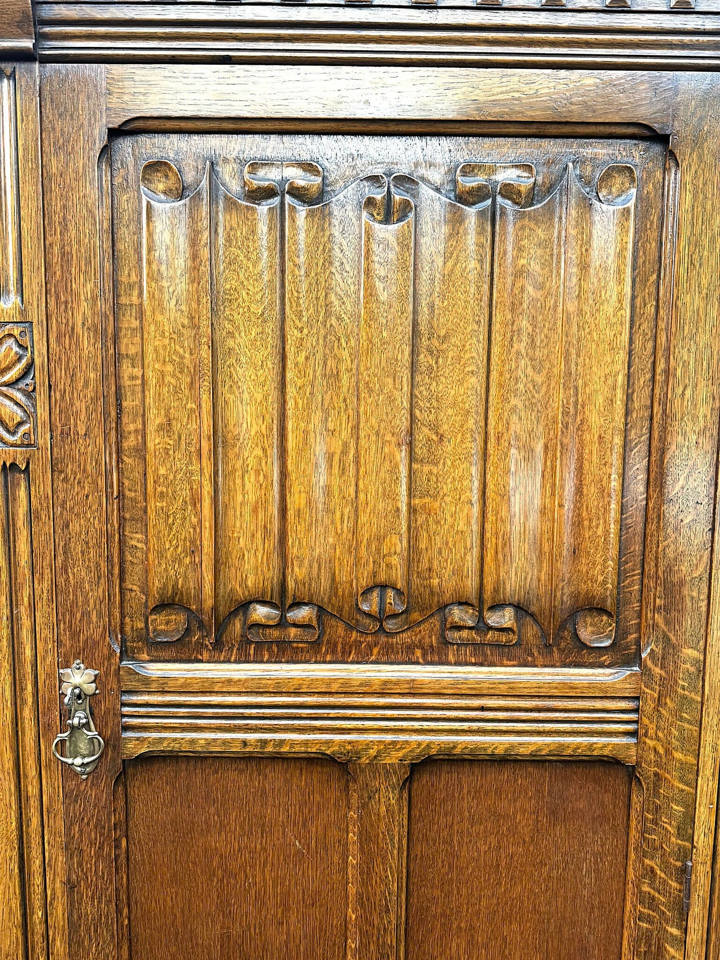 Oak Wardrobe Linen Fold Carved Decoration