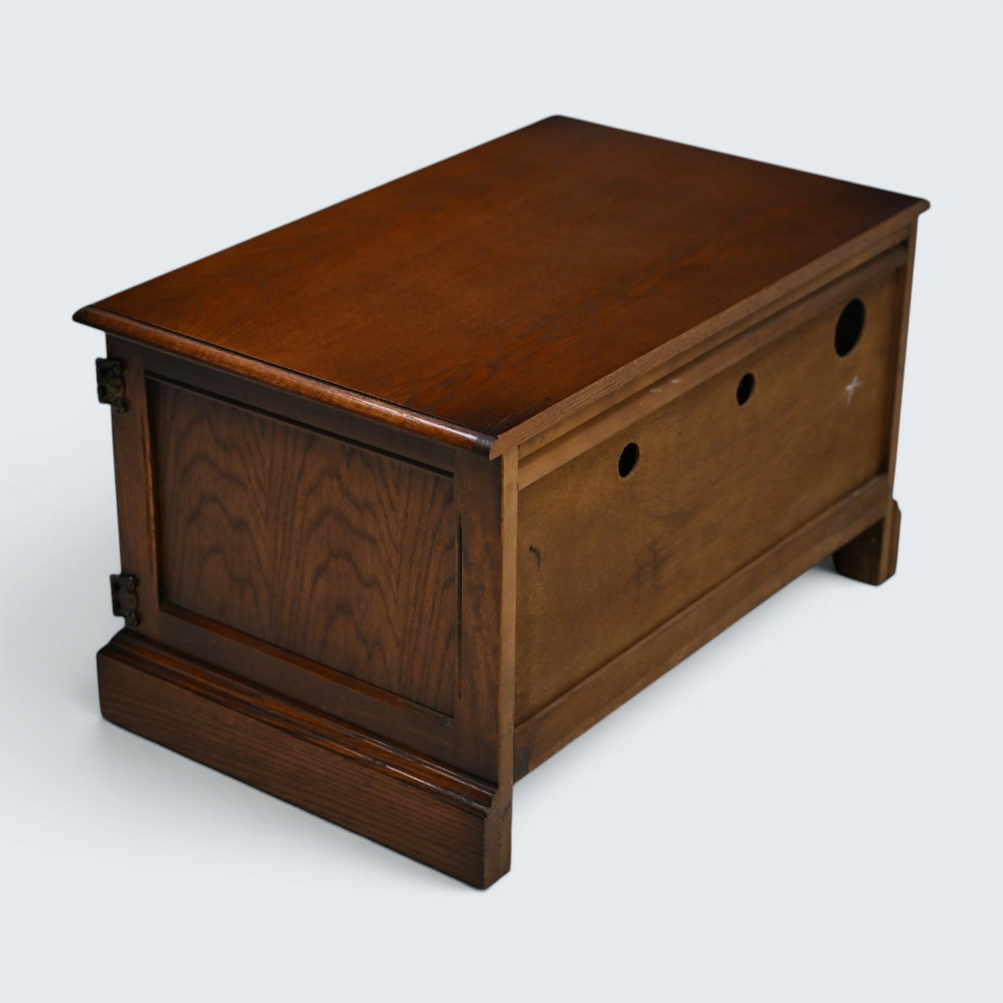 Old Charm TV Stand Linenfold Doors Model 2172 Tudor Brown Oak FREE UK Delivery