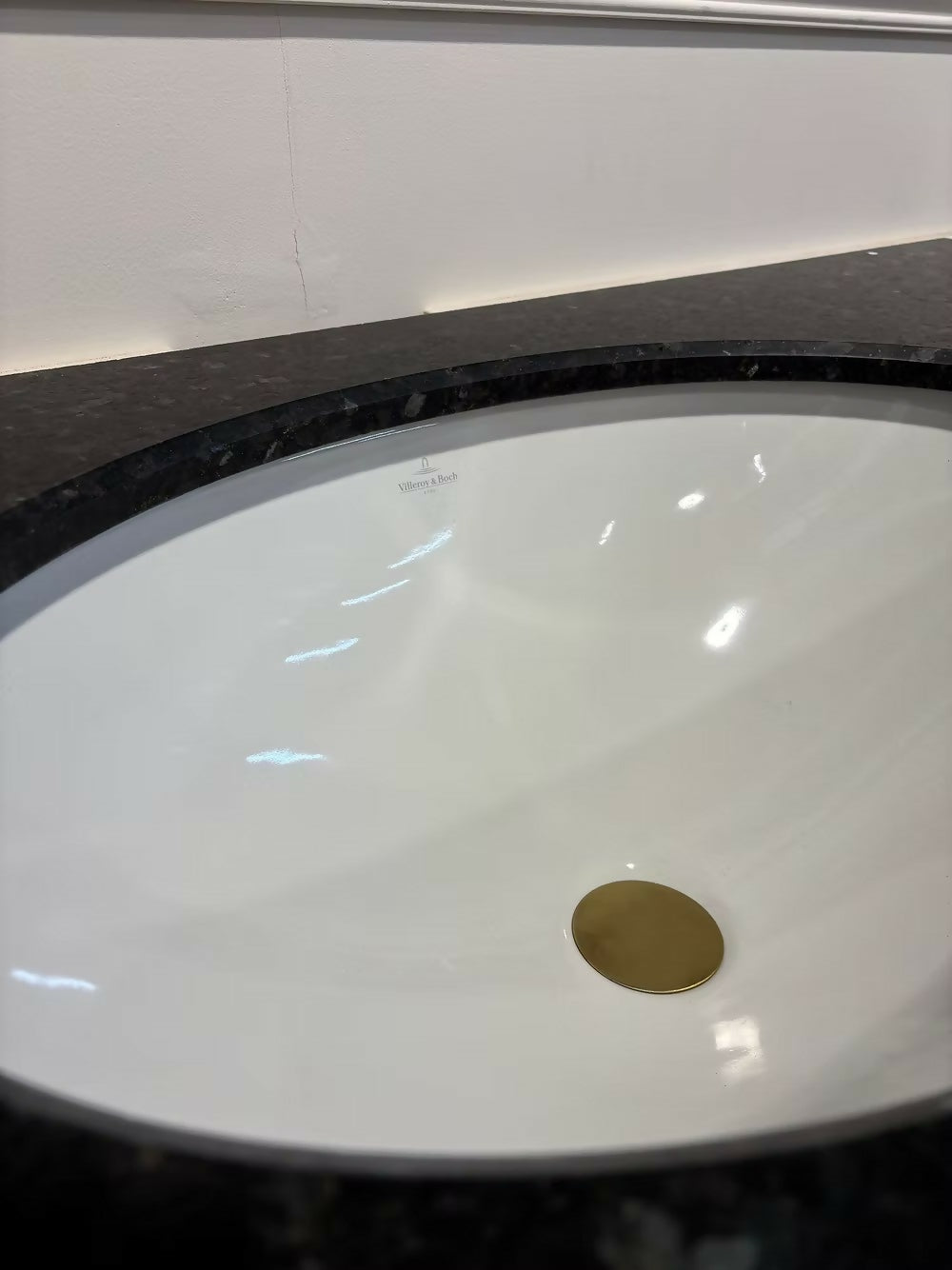 Black Vintage Bathroom Vanity Unit