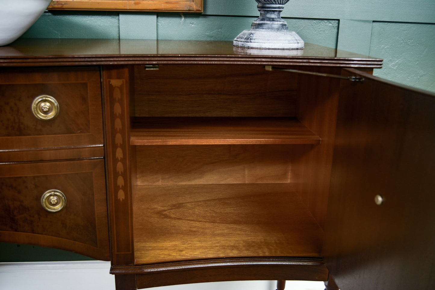 Regency Style Mahogany Sideboard with Drawers - Serpentine