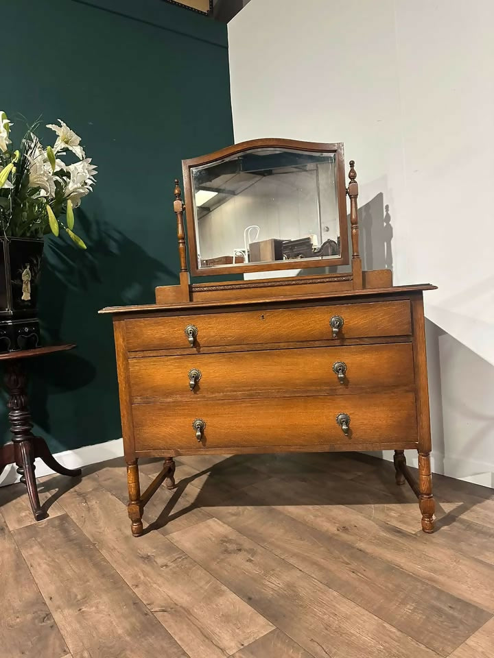 Vintage Oak Dressing Table343