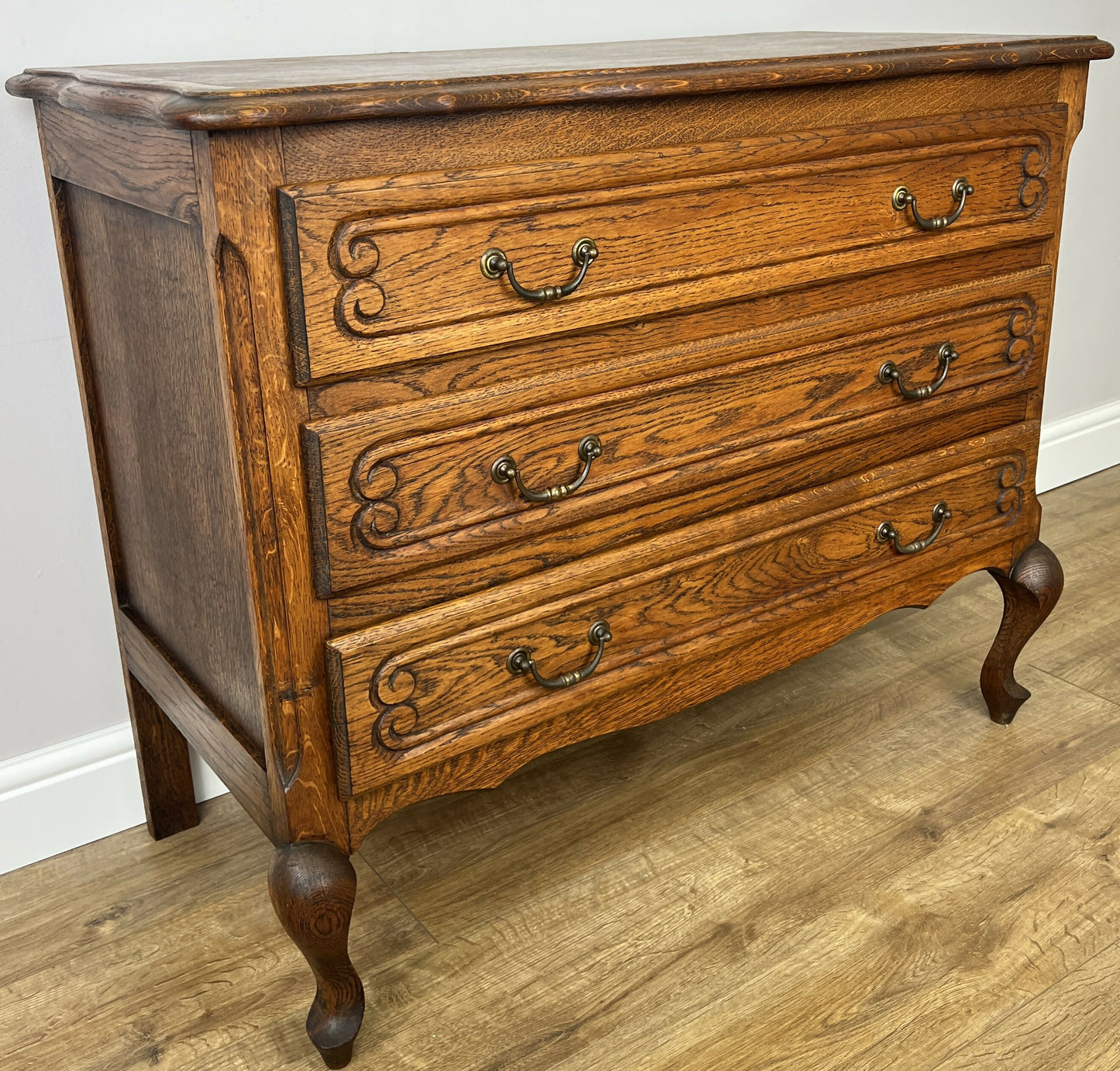 Chest of Drawers Vintage French Louis Oak 3 Drawers Carved Cabinet LOT 6270