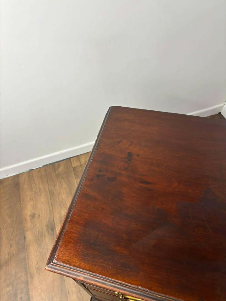 Georgian Mahogany Chest of Drawers