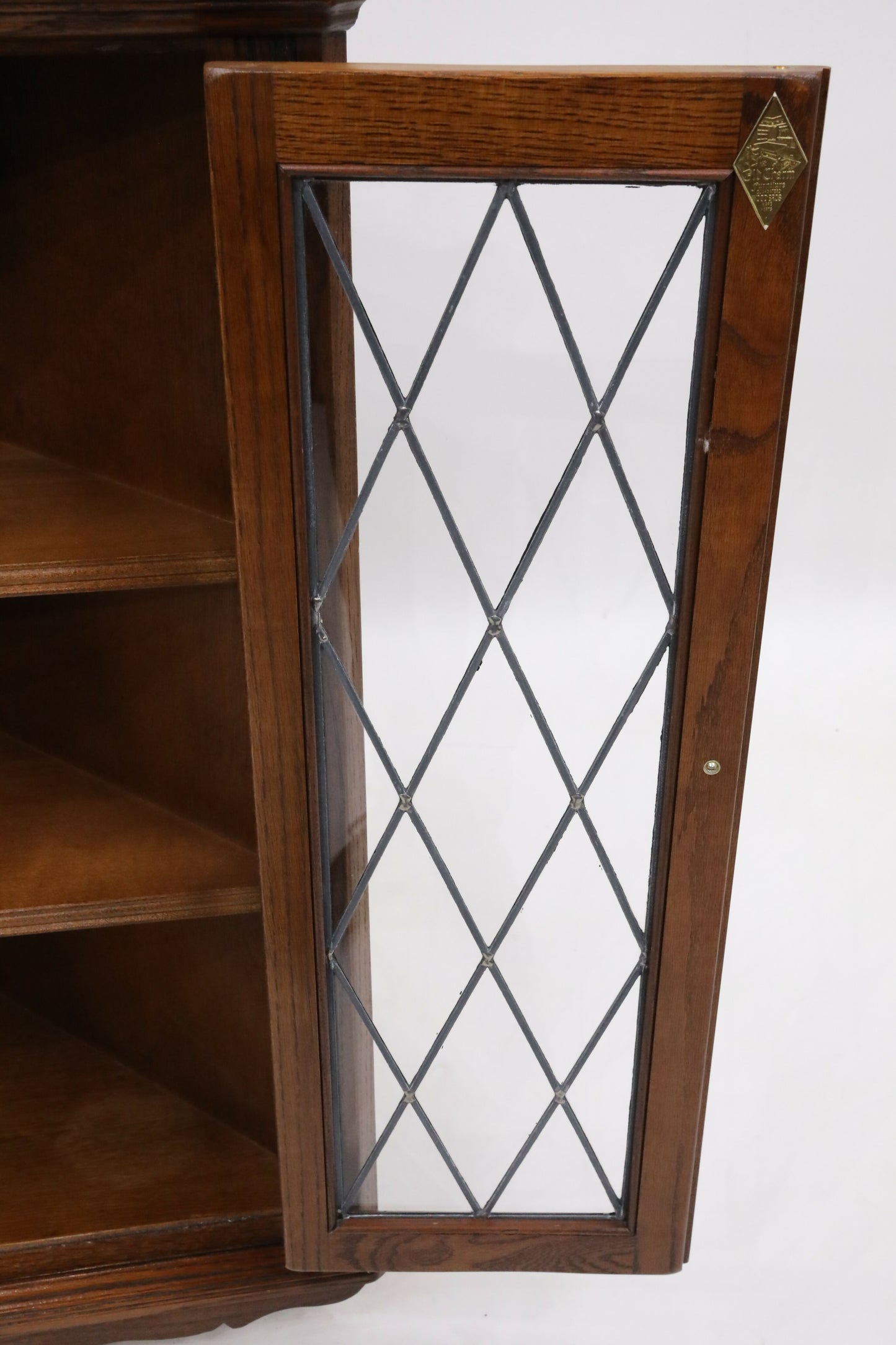 Old Charm Oak Hanging Corner Display Cabinet in Tudor Brown FREE UK Delivery. SBR9519/0309D