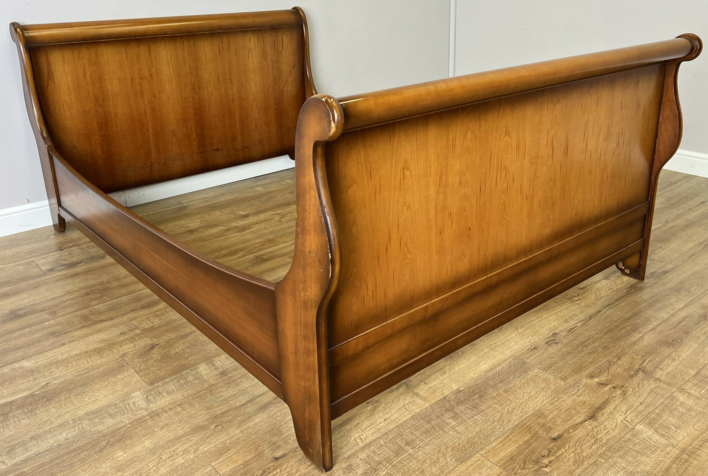 Bed Vintage French Style Sleigh Double Bed Frame Carved Headboard LOT 6411