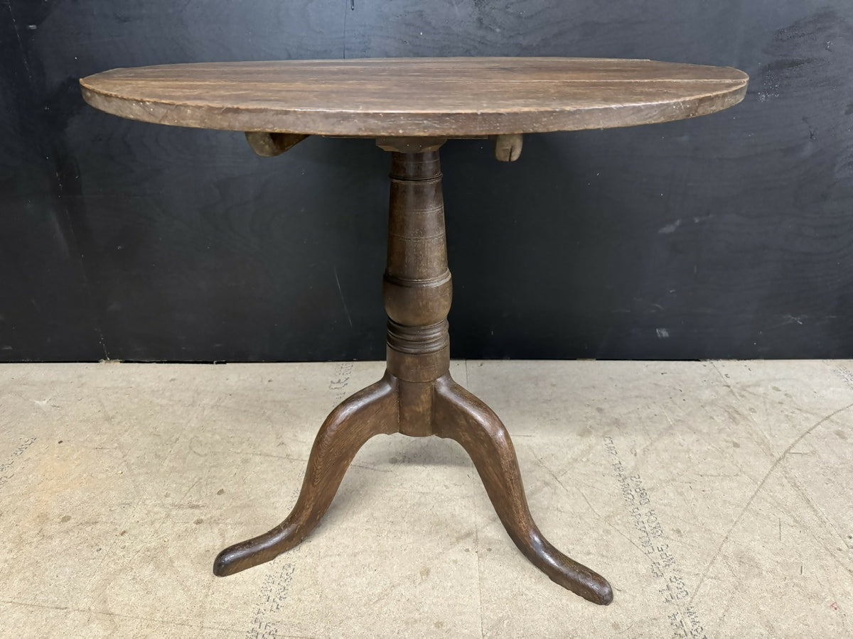 Georgian Oak Tilt Top Table
