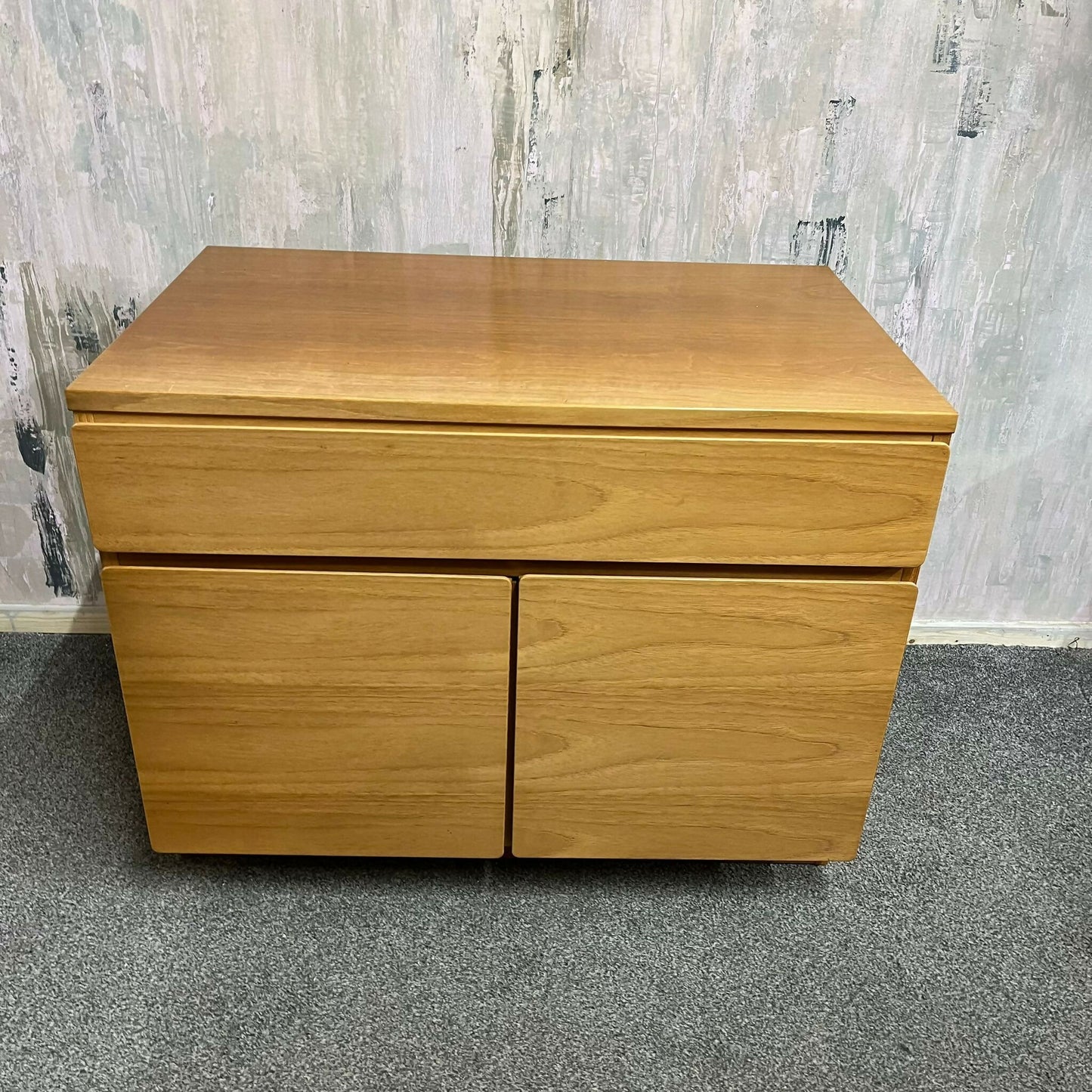 Beaver & Tapley 33 Double Cupboard With Single Drawer Floor Standing Mid Century