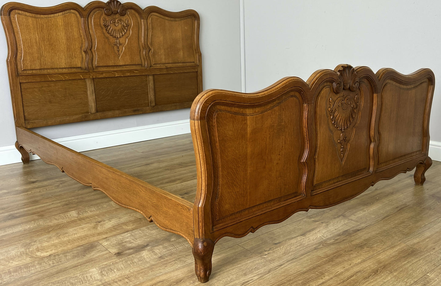 Bed Vintage French Louis XVI Oak Double Bed Frame Carved Headboard LOT 6379