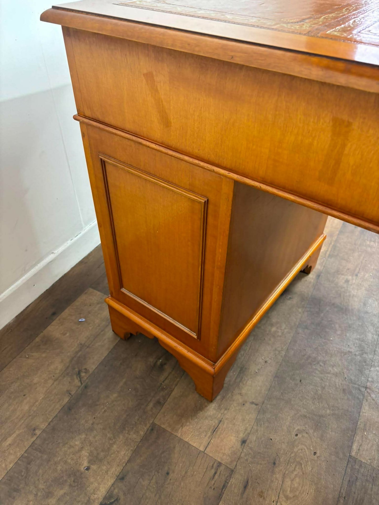 Reproduction Yew Twin Pedestal Desk with Leather Top