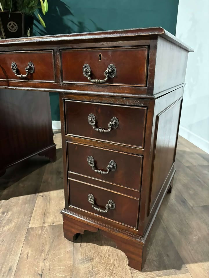 Vintage Mahogany Pedestal Desk7