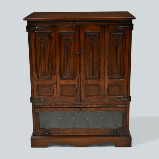 Old Charm TV Video Cabinet Warwick Range Tudor Brown Model 2317 FREE UK Delivery