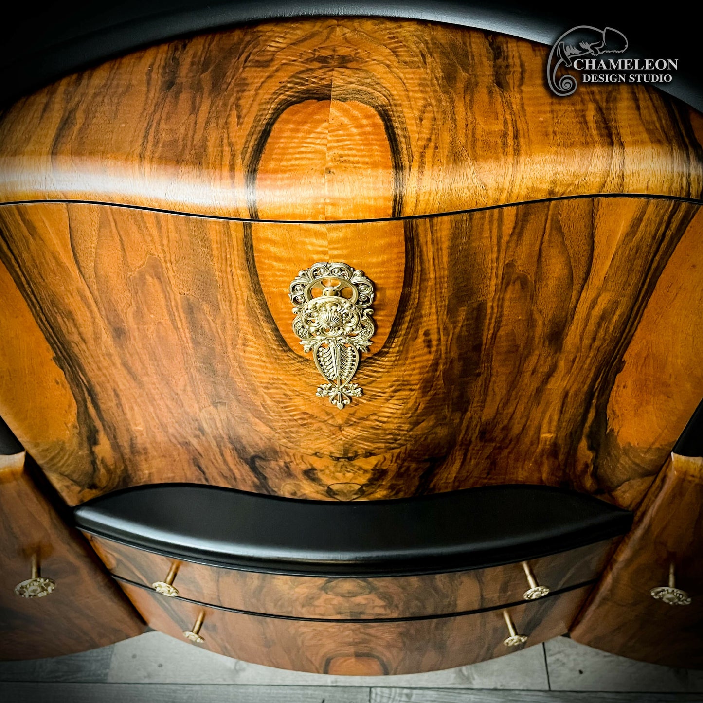 Winston Beautility Cocktail Cabinet/ Drinks Cabinet