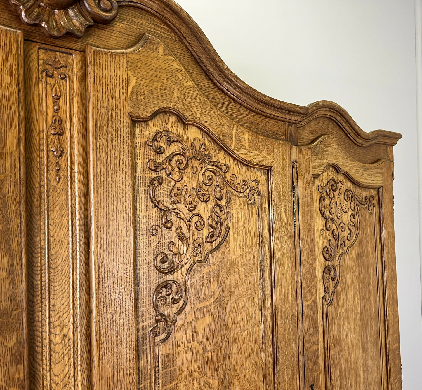 Wardrobe Vintage French Louis XVI Style Oak Four Door Carved Armoire LOT 6496