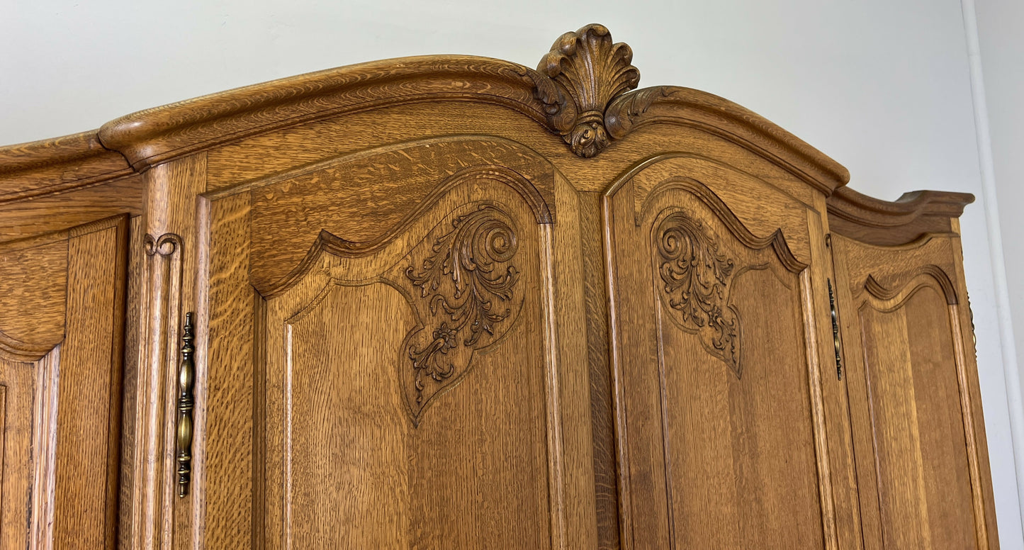 Wardrobe Vintage French Louis XVI Style Oak Four Door Carved Armoire LOT 6398