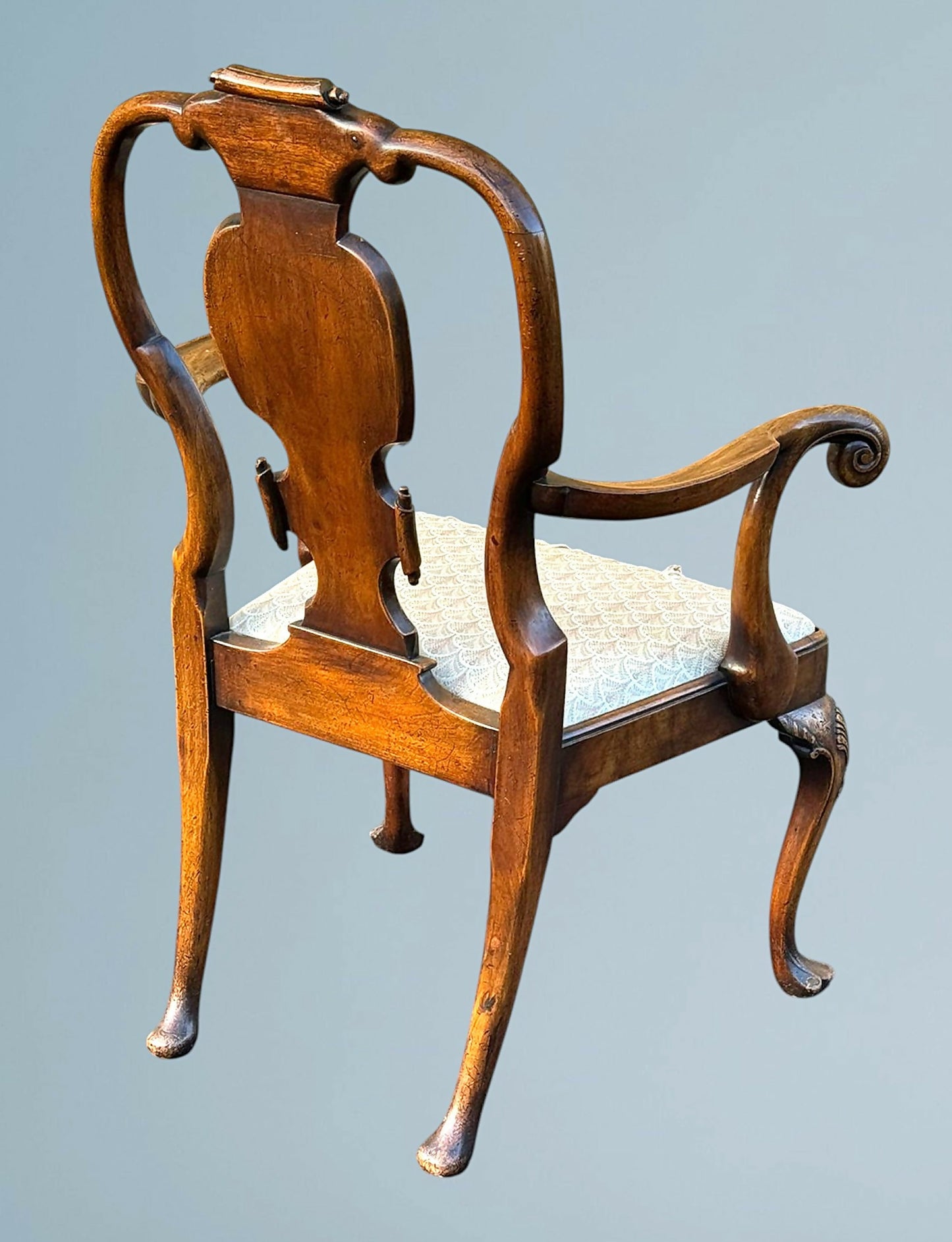 A Carved George1st Style Walnut Armchair / Antique Desk Chair