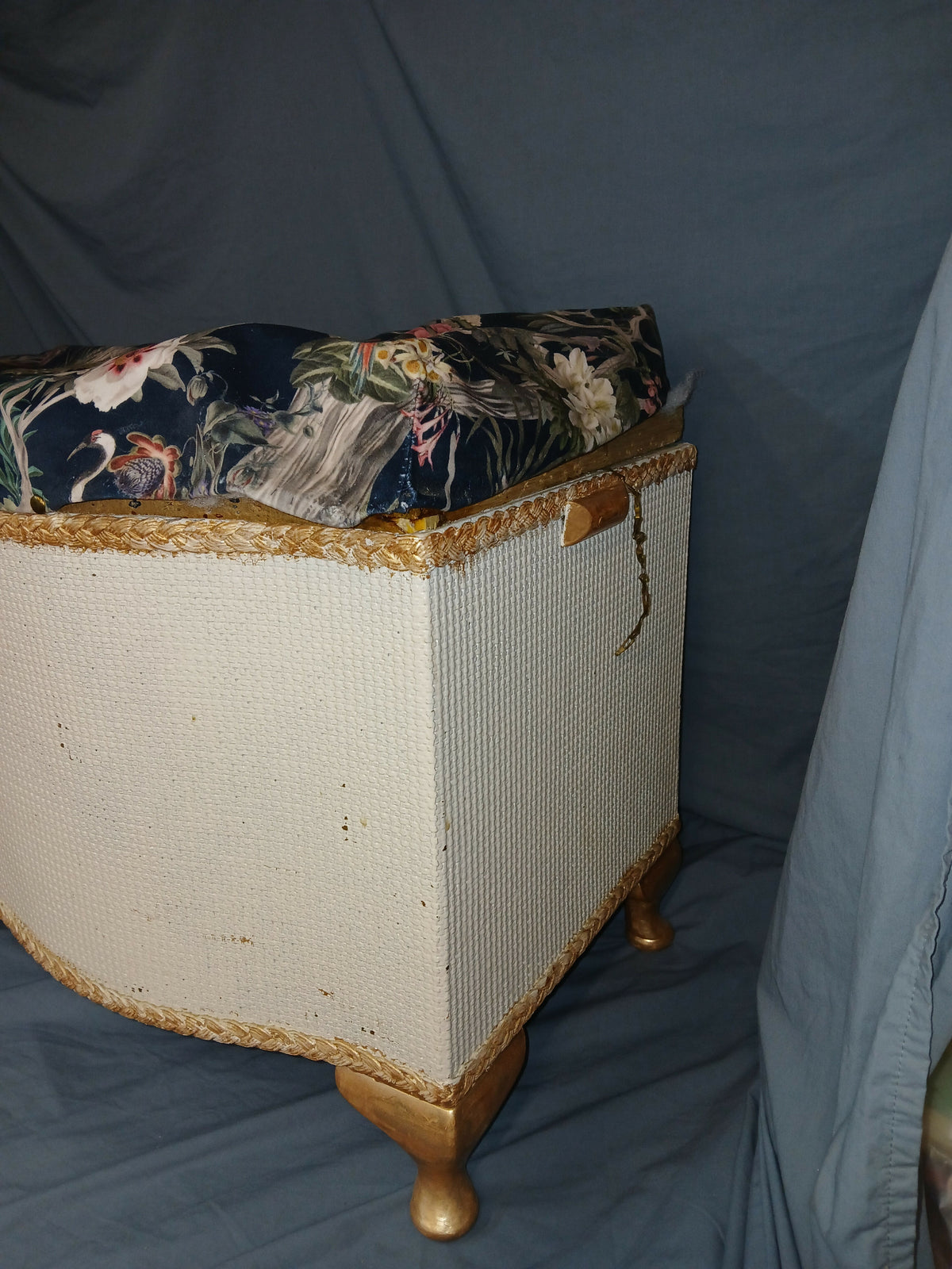 Lloyd Loom type Blanket Box 93cm x 48cm x 36cm needs refurbishing