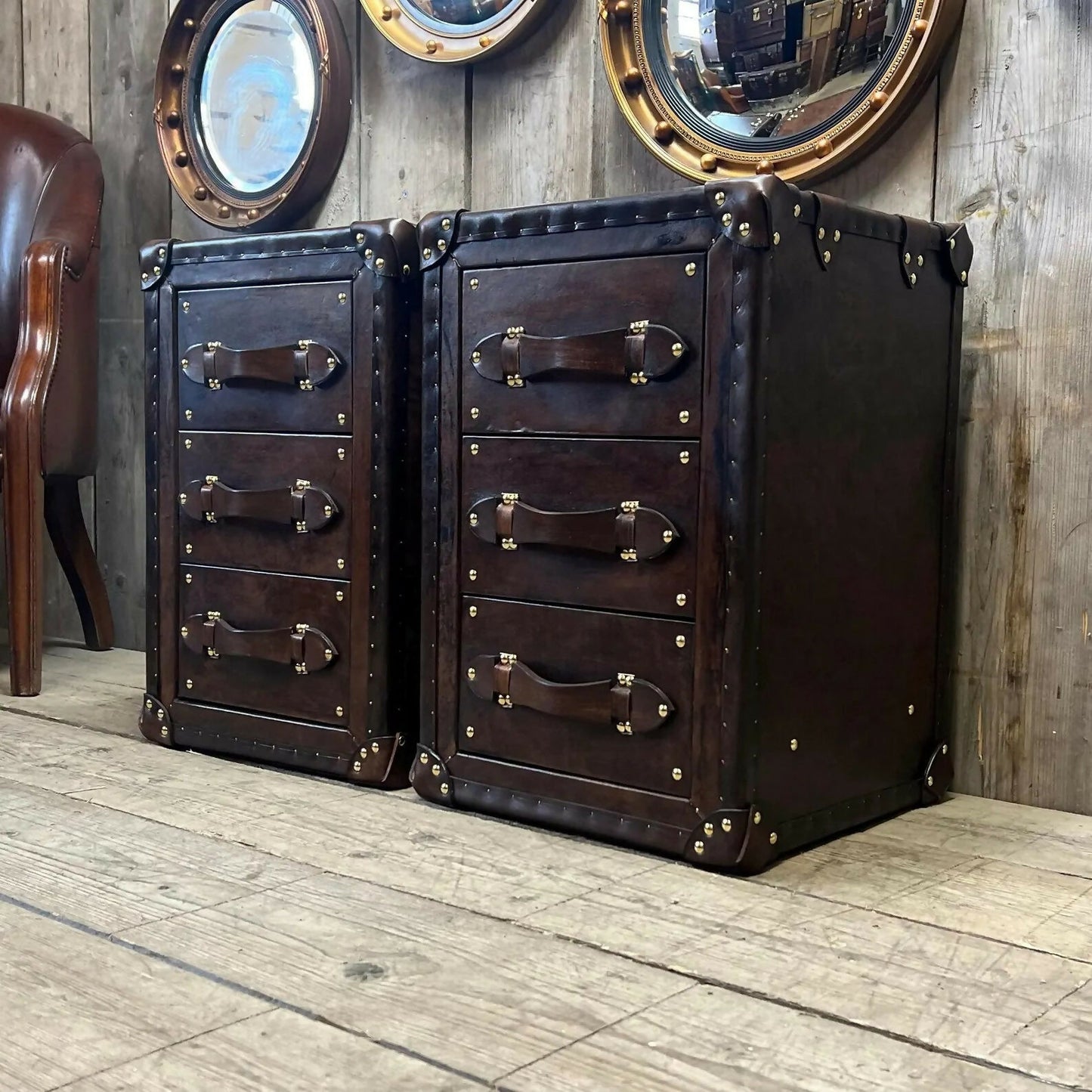 Vintage Handcrafted English Oak Leather Nightstands – Luxury Bedside Tables (Set of 2)