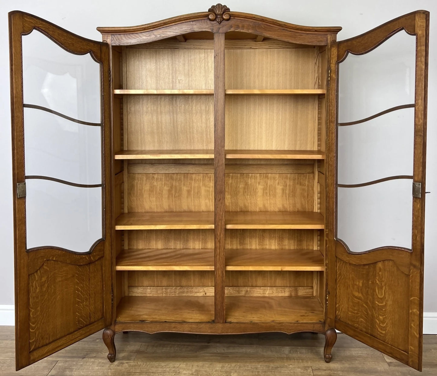 Bookcase Vintage French Louis XIV Style Oak Display Cabinet Sideboard LOT 6359