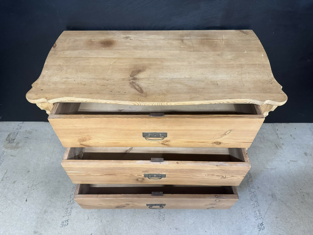 Pine 3 Drawer Chest of Drawers