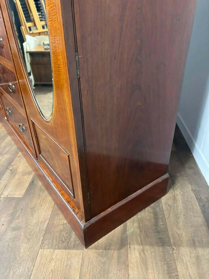 Edwardian Crossbanded Mahogany Triple Fitted Compactum