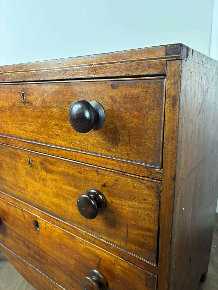 Early Victorian Mahogany Three Drawer Chest of Drawers (Short Proportions)