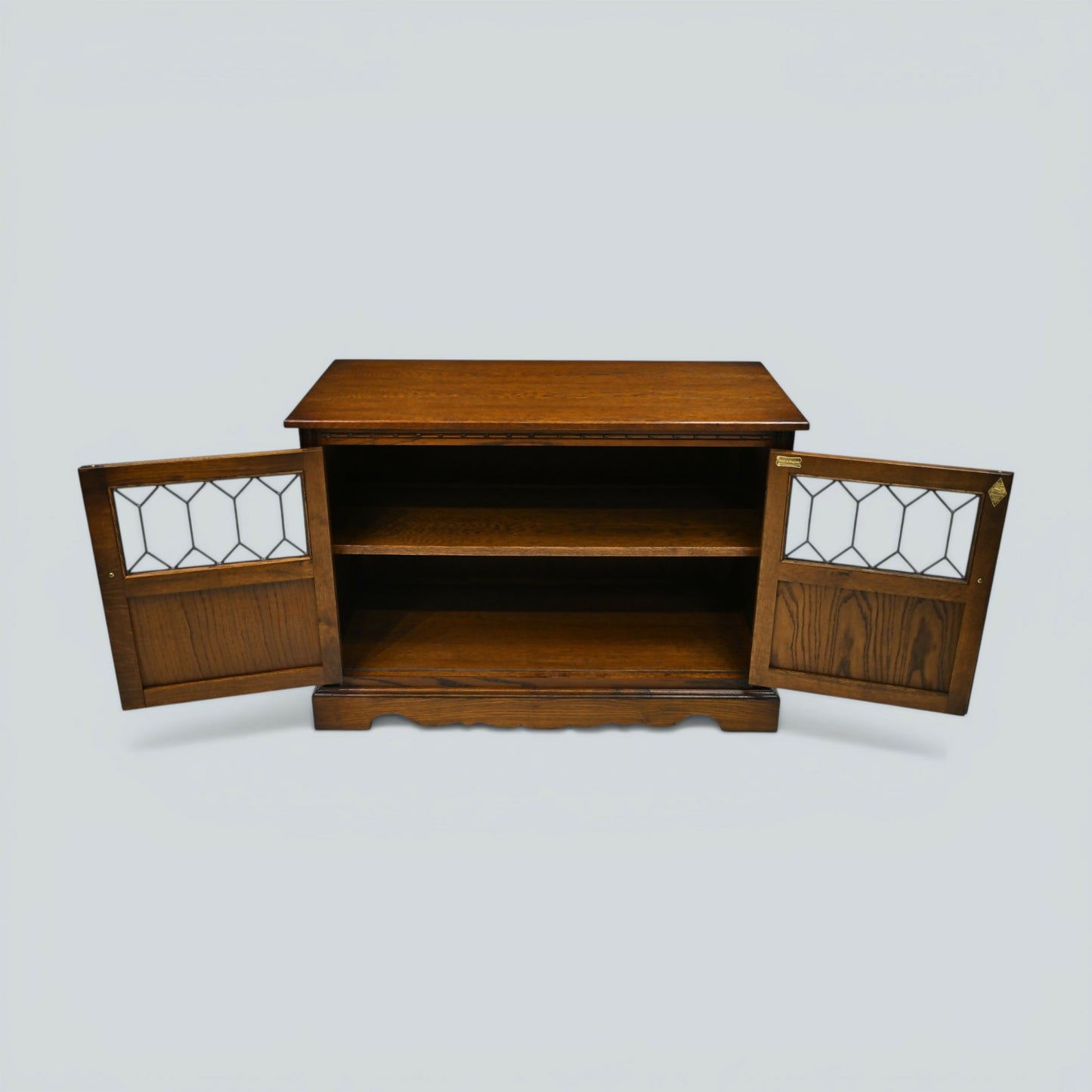 Old Charm TV Stand Music Entertainment/Cabinet Light Oak #2265 FREE UK Delivery