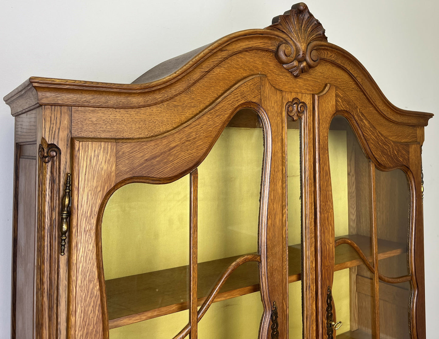 Bookcase Vintage French Louis XVI Oak Display Cabinet Carved Sideboard LOT 6282