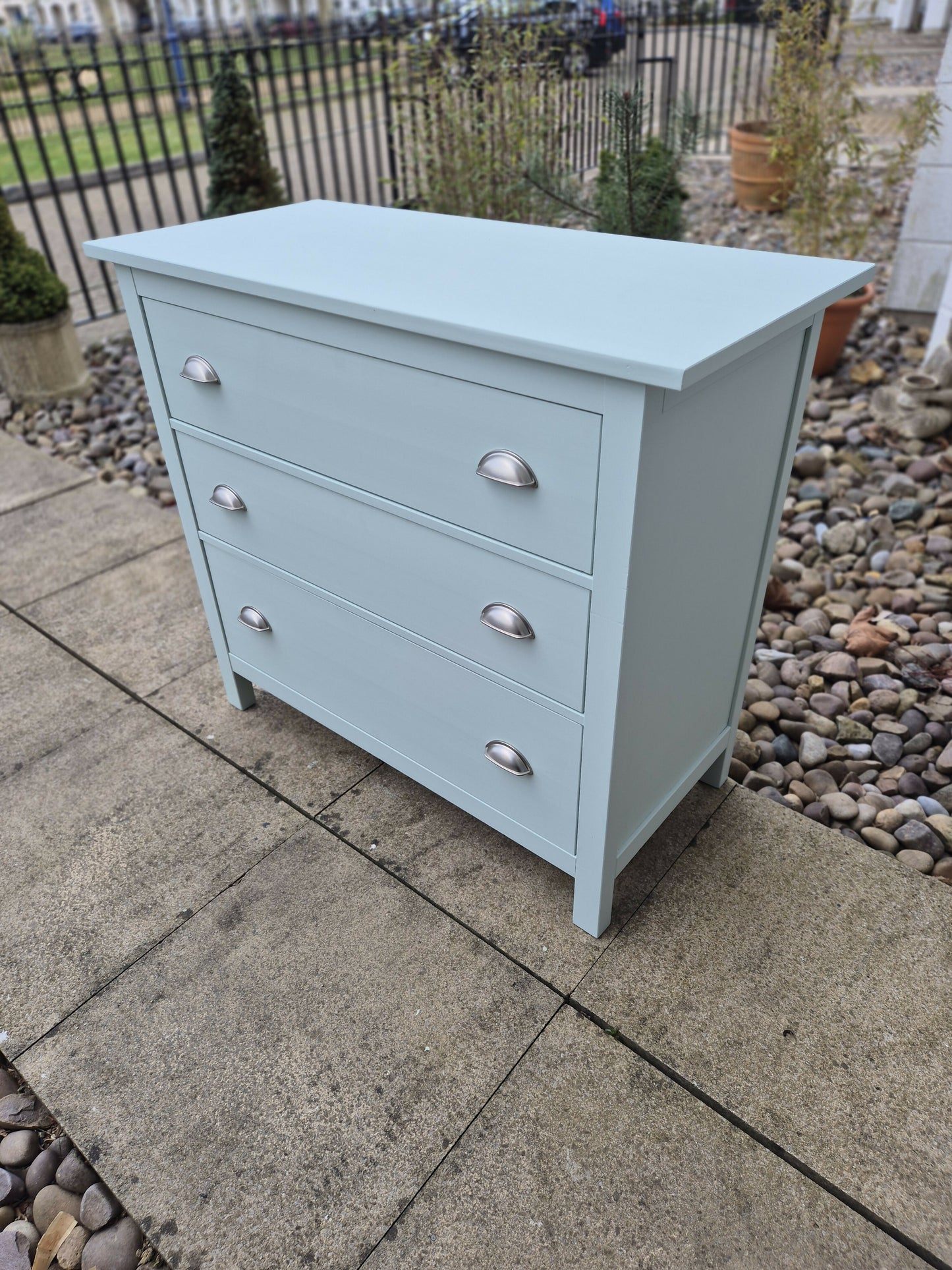 Gorgeous chest of drawers