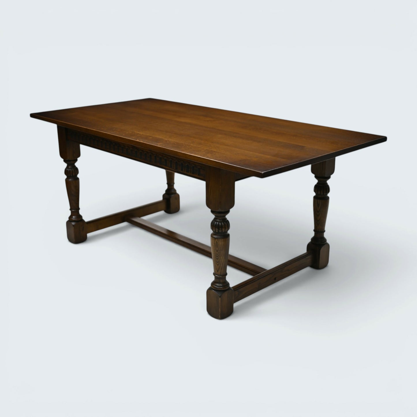 Old Charm Exeter Solid Oak Dining Table Light Oak VGC Seats 8 FREE UK Delivery