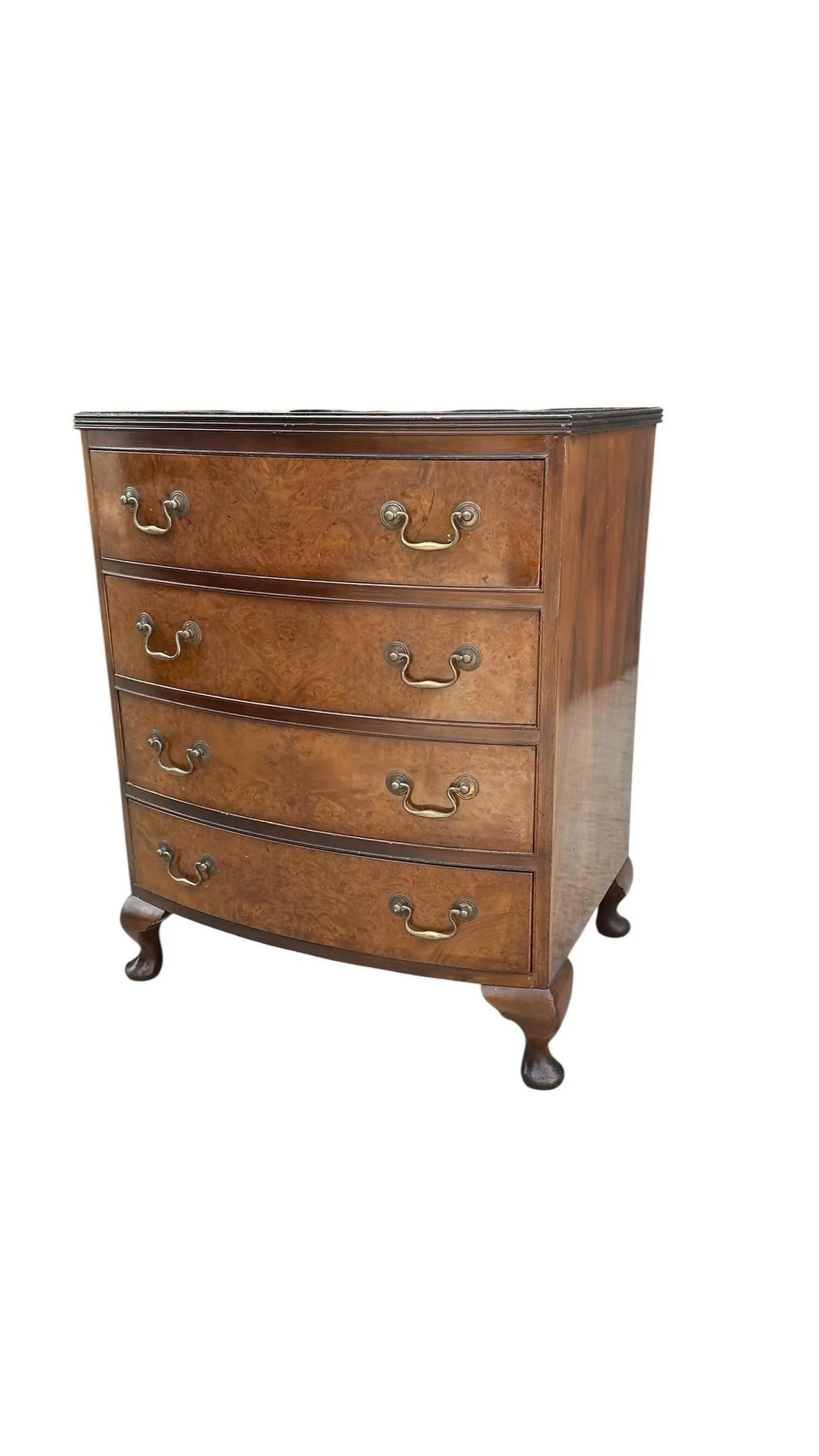 Vintage Georgian style Walnut chest of drawers / bedside table