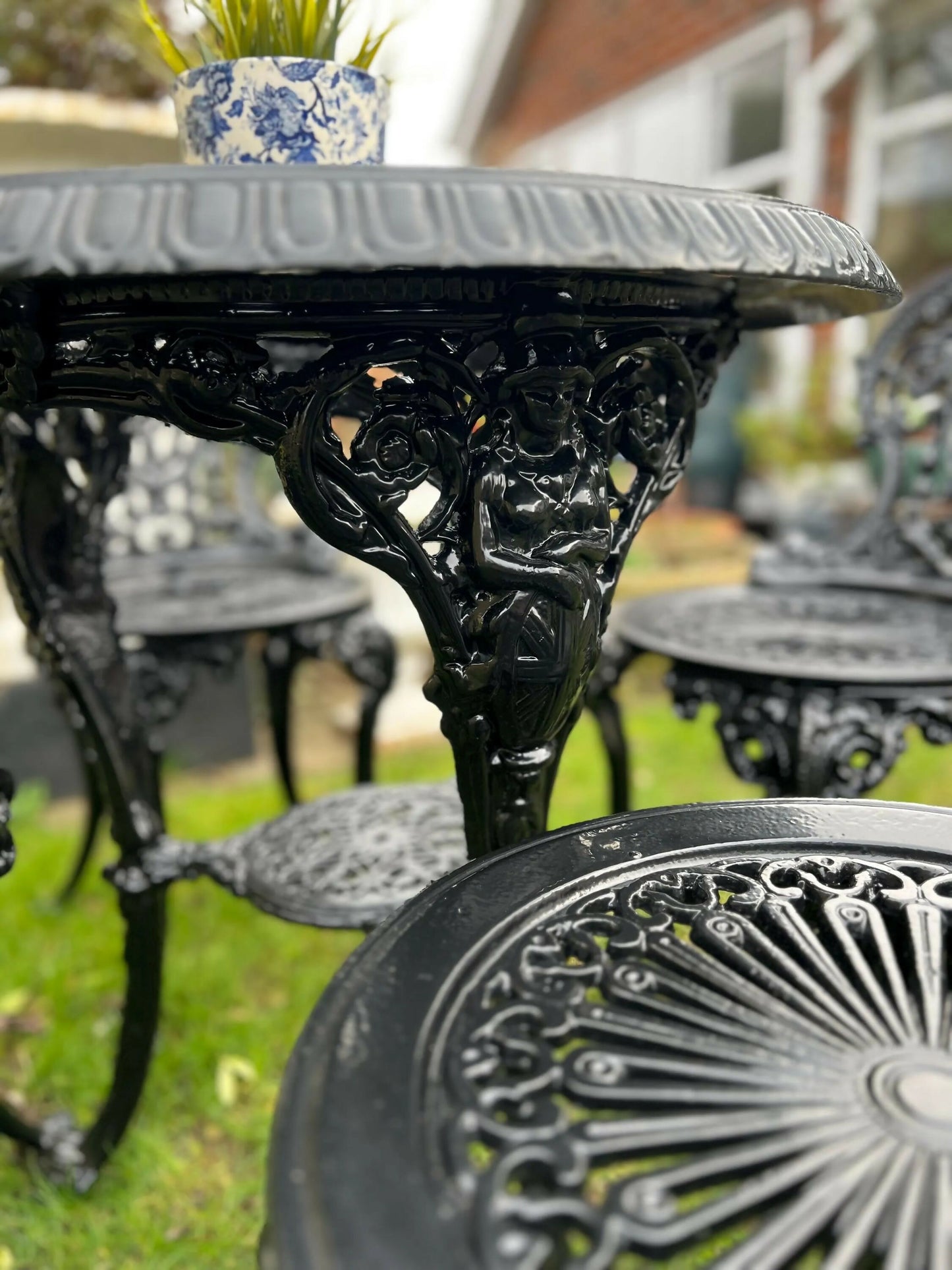 Heavy Cast Iron Britannia Patio Set