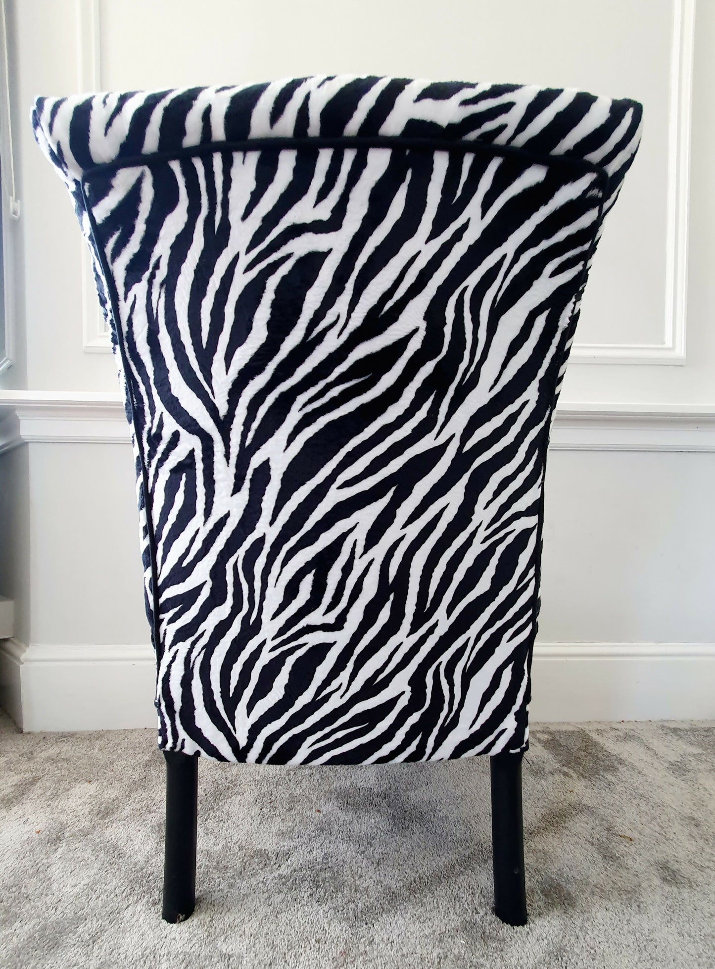 Slipper Chair. Accent Chair, Mid-century, Animal Print Velvet. Restored Rebuilt, Reupholstered. Fantastic Condition. Circa 1950sd