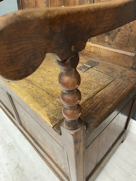 An Oak 17th Century Antique Monks Bench