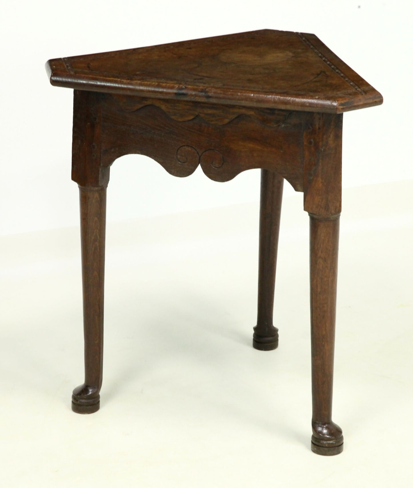 18th Century English Oak Cricket Table Tripod Legs FREE Nationwide Delivery. SBR4244/1010V4