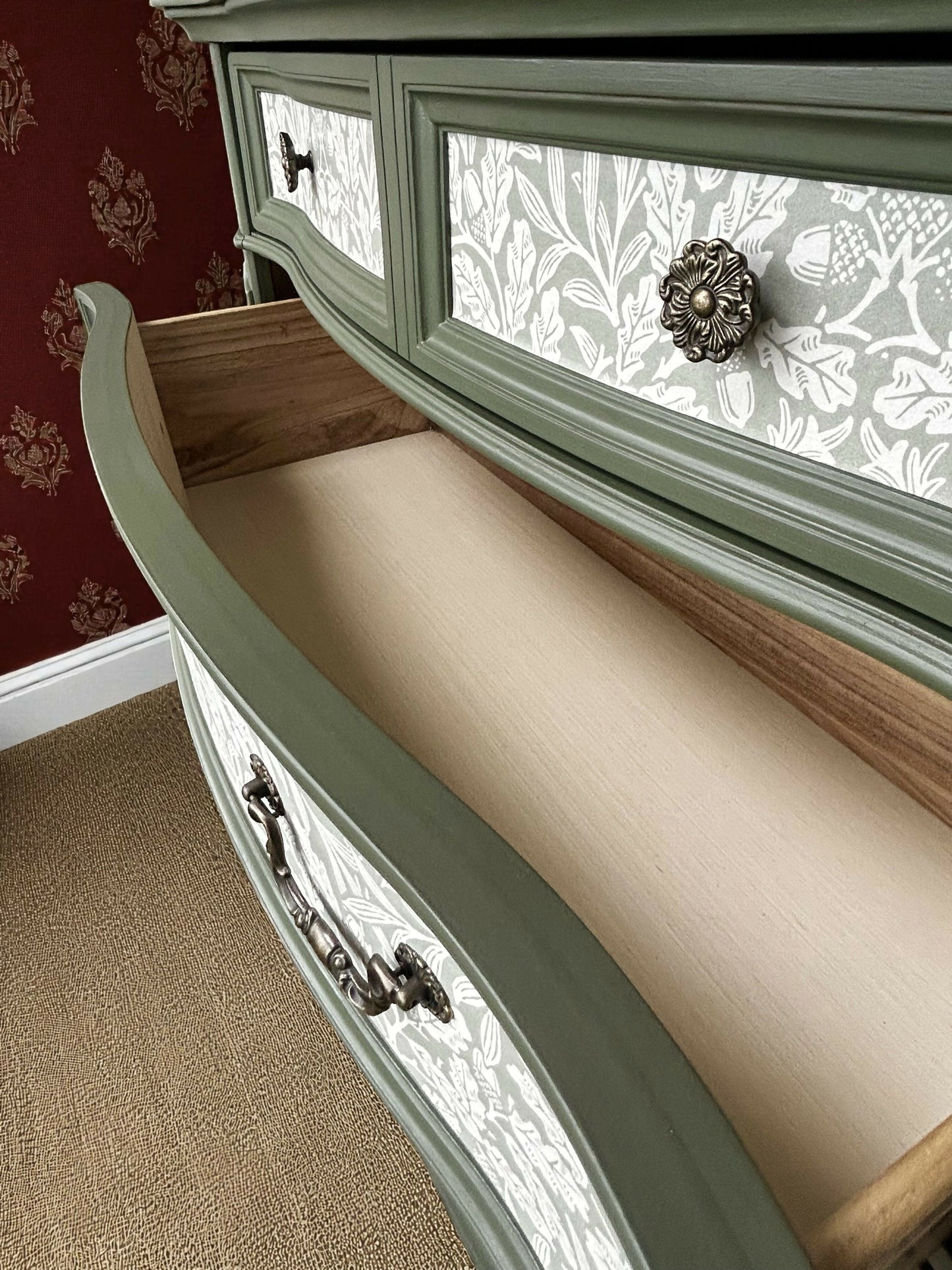 William Morris Style Large chest of drawers. Wood. Handpainted, with decoupage.