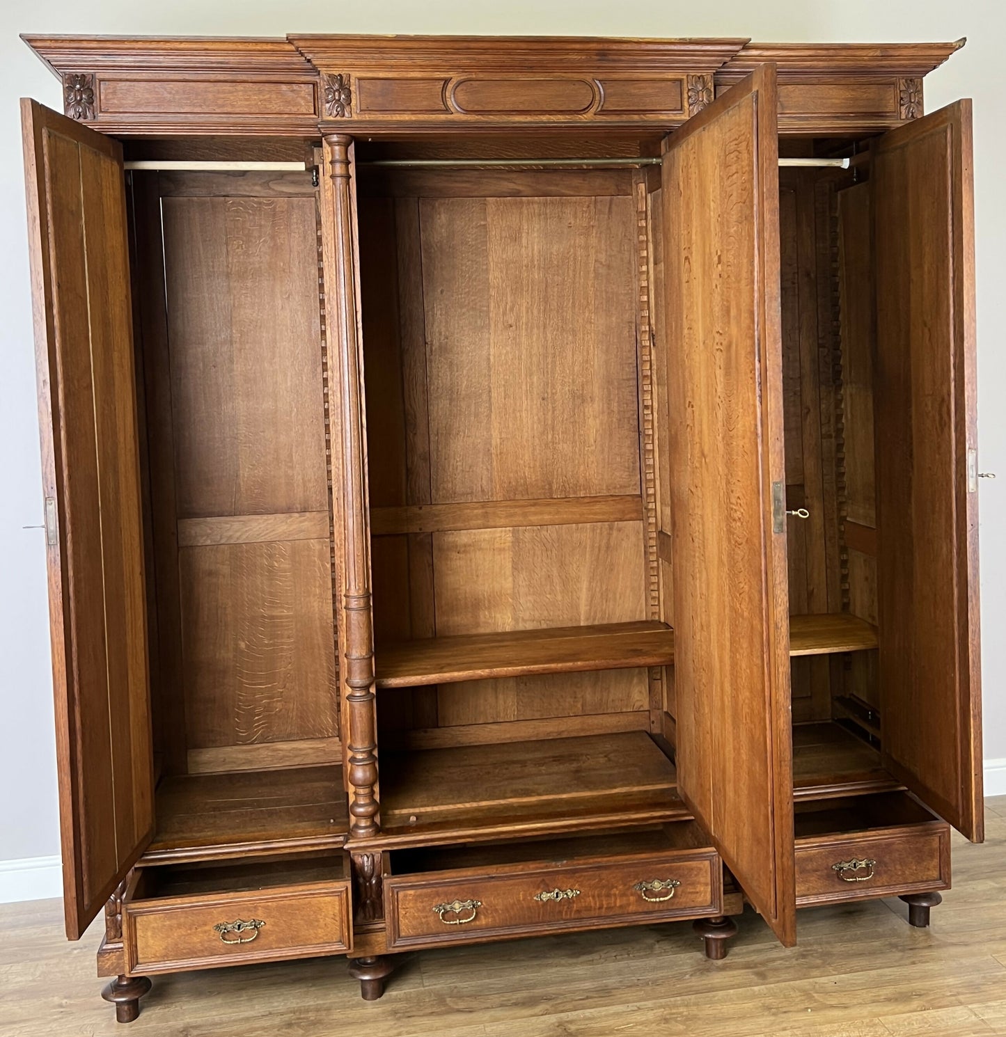 Wardrobe Antique French Style Oak Three Door Carved Mirrored Armoire LOT 6231