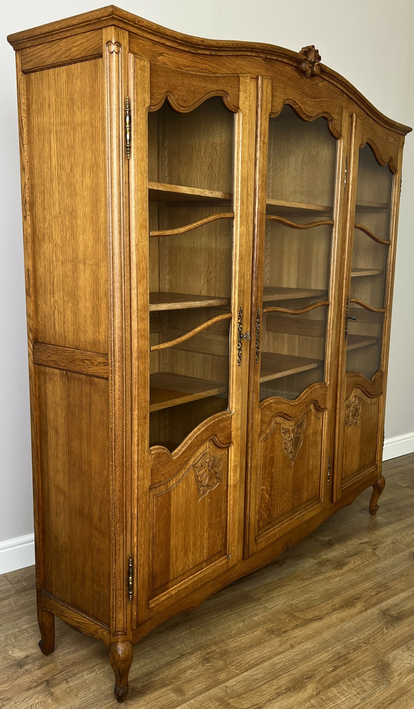 Bookcase Vintage French Louis XVI Oak Display Cabinet Carved Sideboard LOT 6313