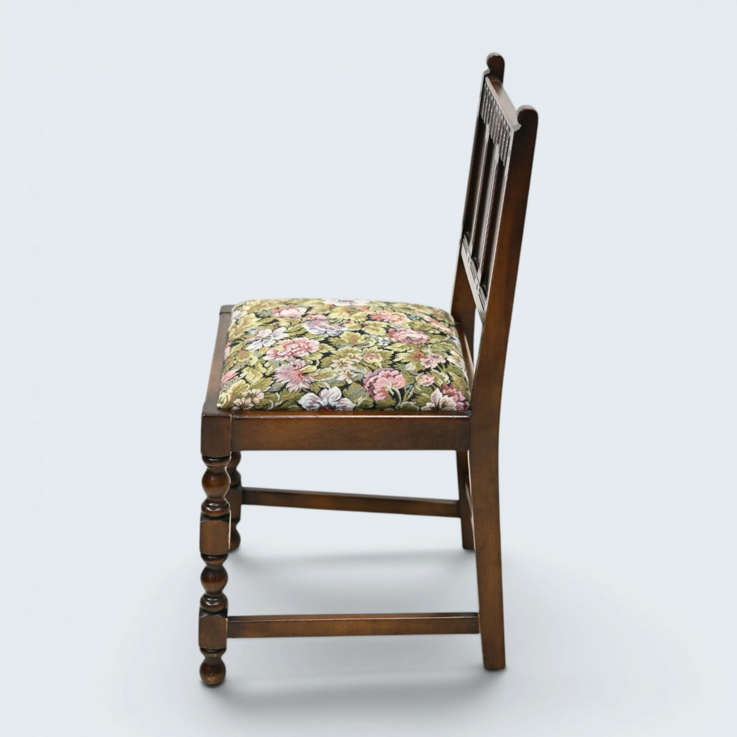 6 Old Charm Style Dining Chairs Upholstered Drop On Tudor Seats FREE UK Delivery