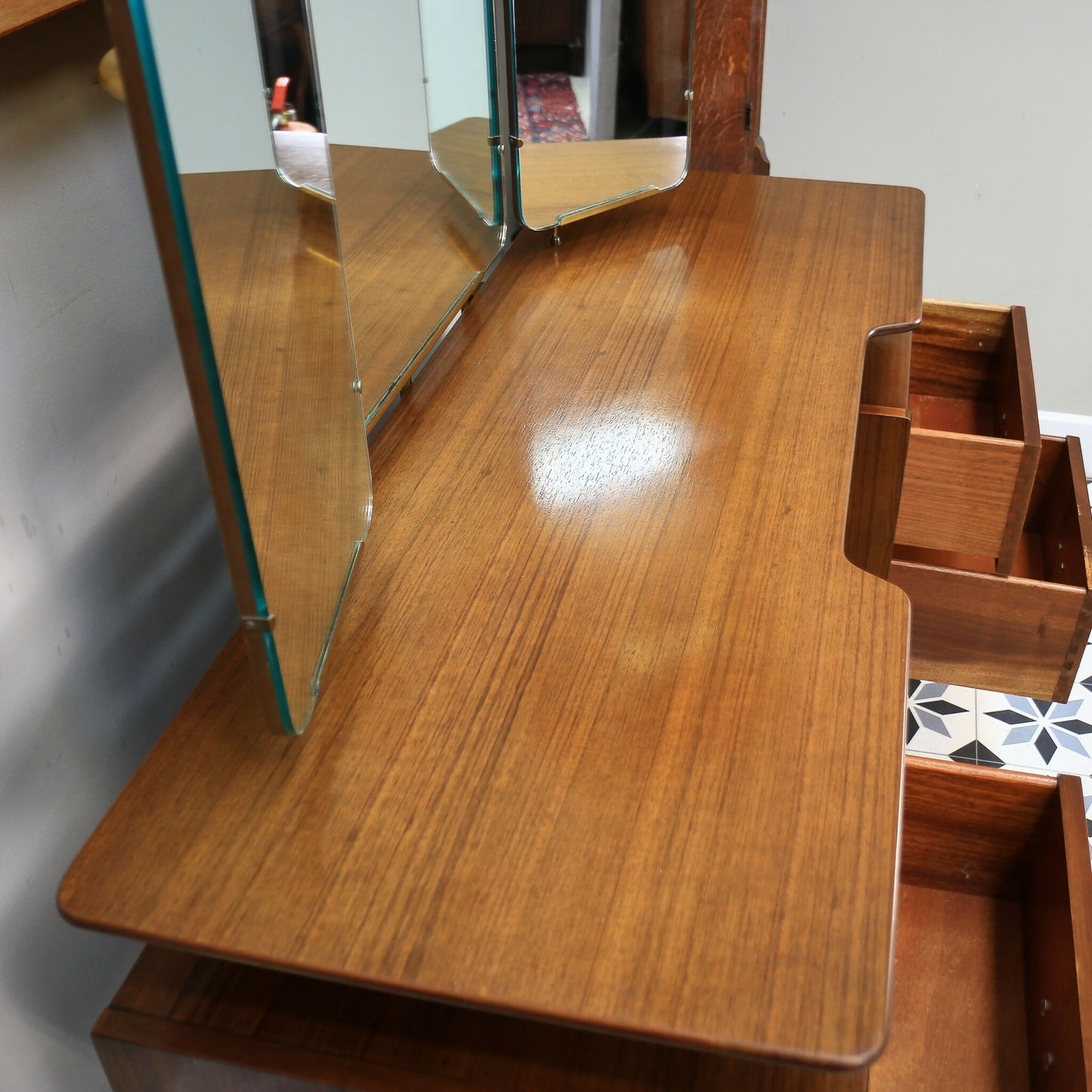 G Plan Librenza Tola Black Dressing Table 1950s with Triple Mirrors