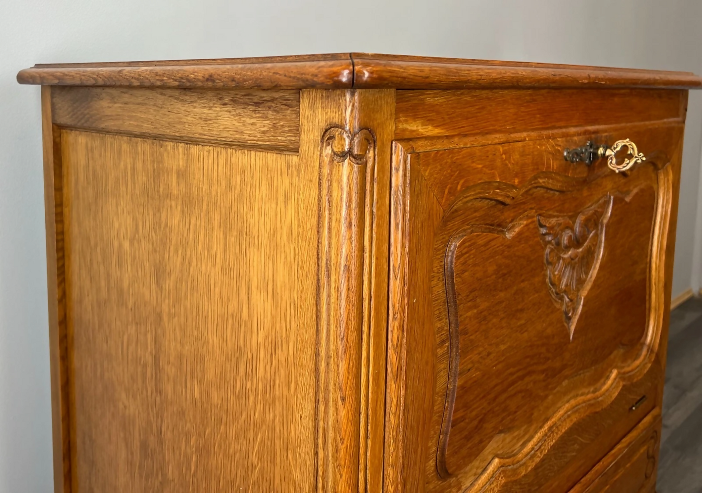 Cabinet Vintage French Louis XIV Style Bureau Sideboard Carved Cupboard LOT 3545